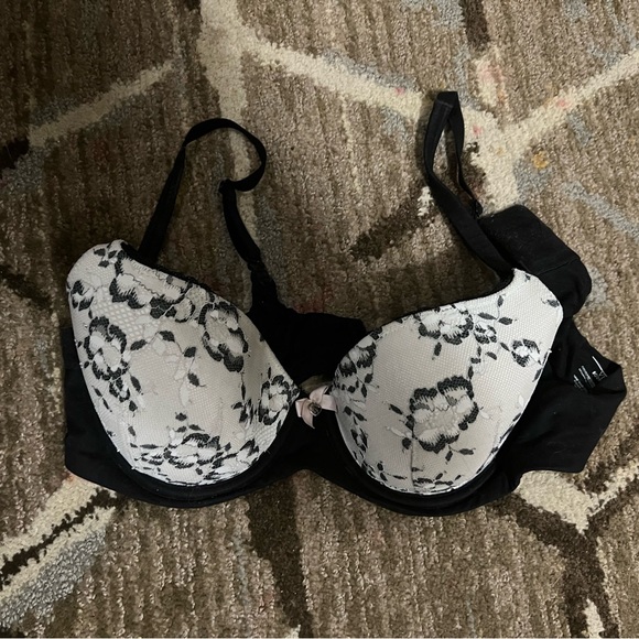 Victoria's Secret Other - Victoria Secret 38B Bra